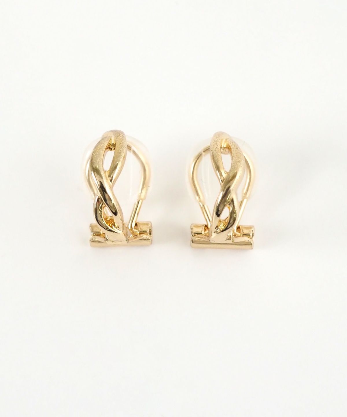 ツイストラインクリップイヤリング