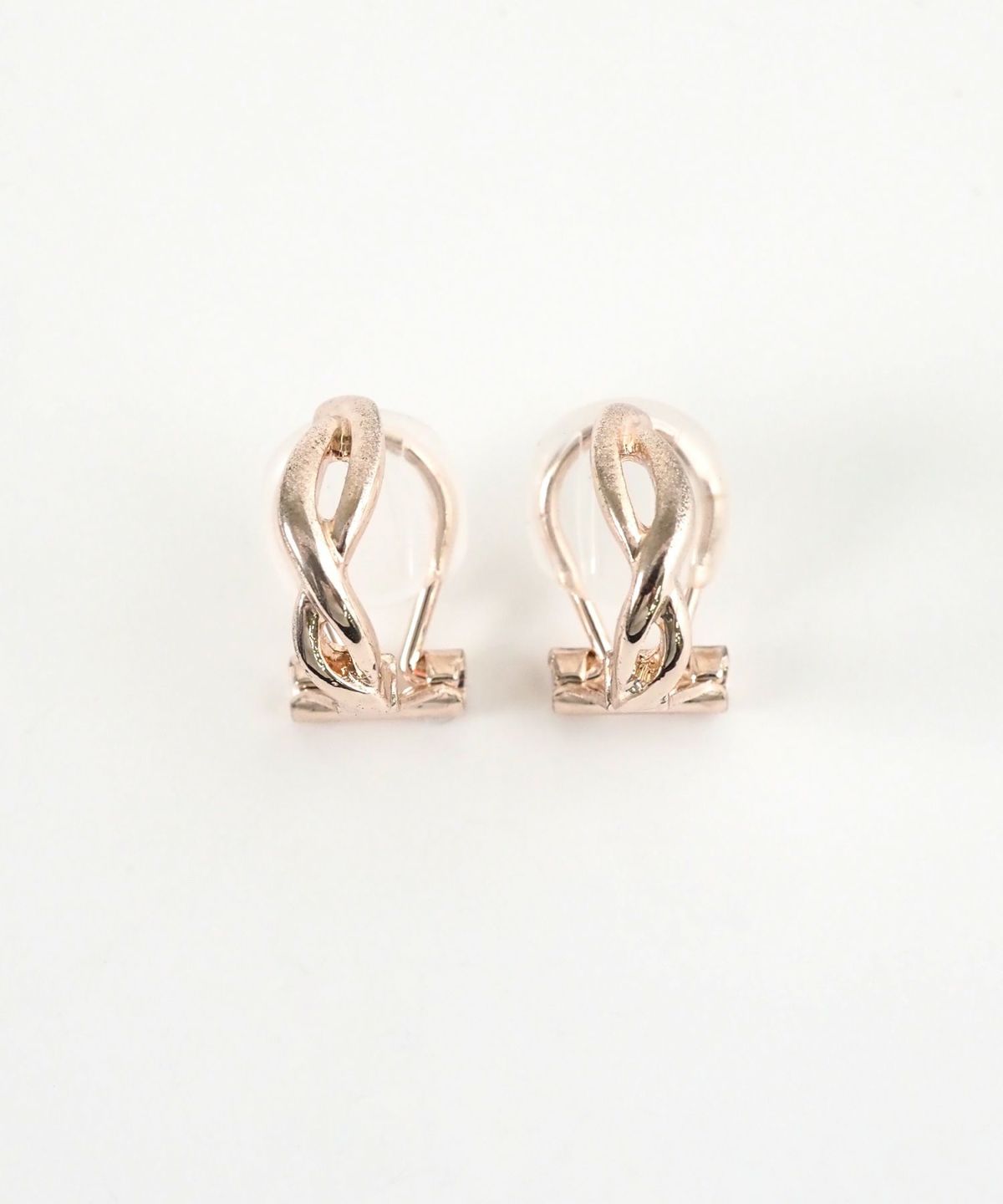 ツイストラインクリップイヤリング