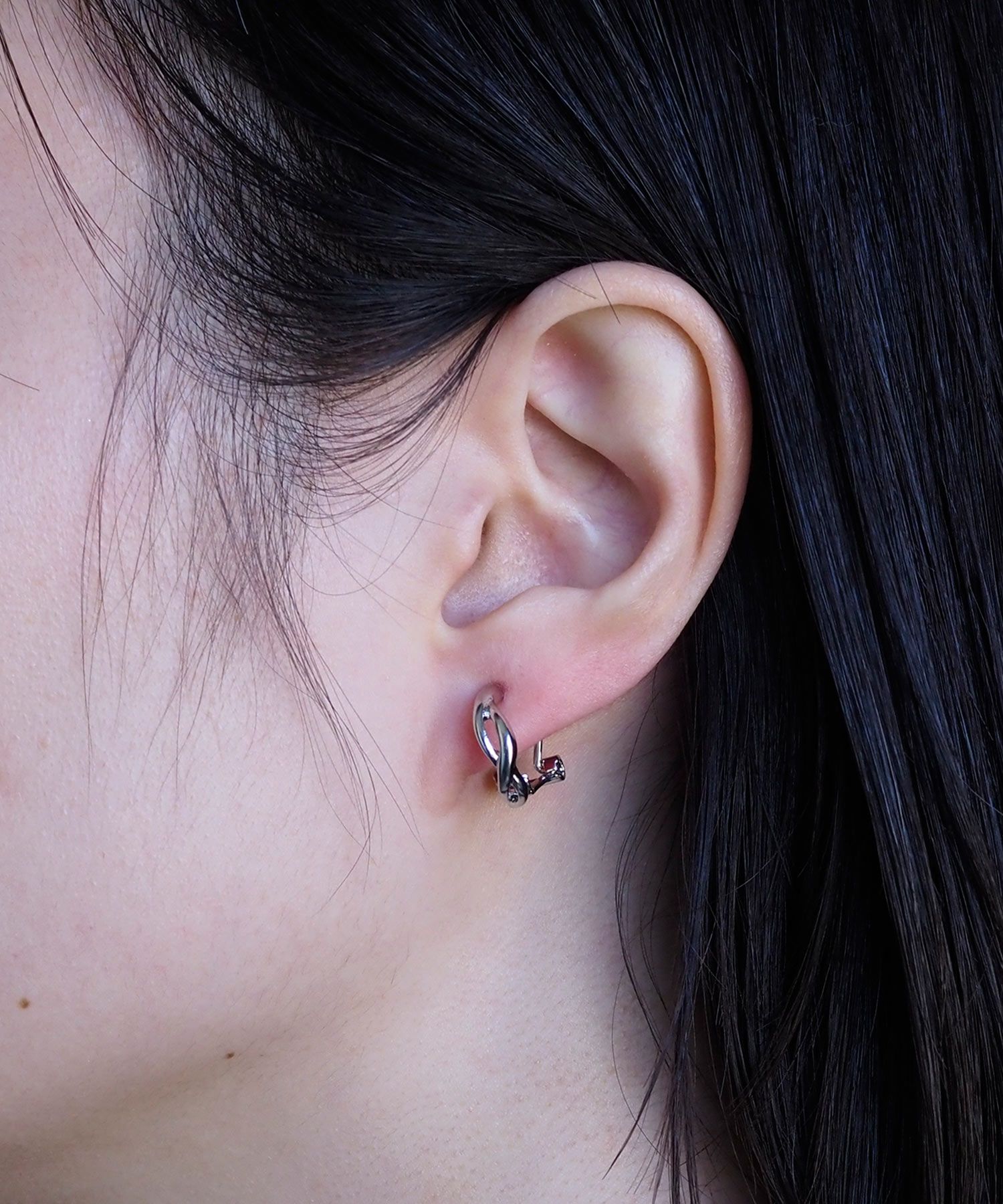 ツイストラインクリップイヤリング