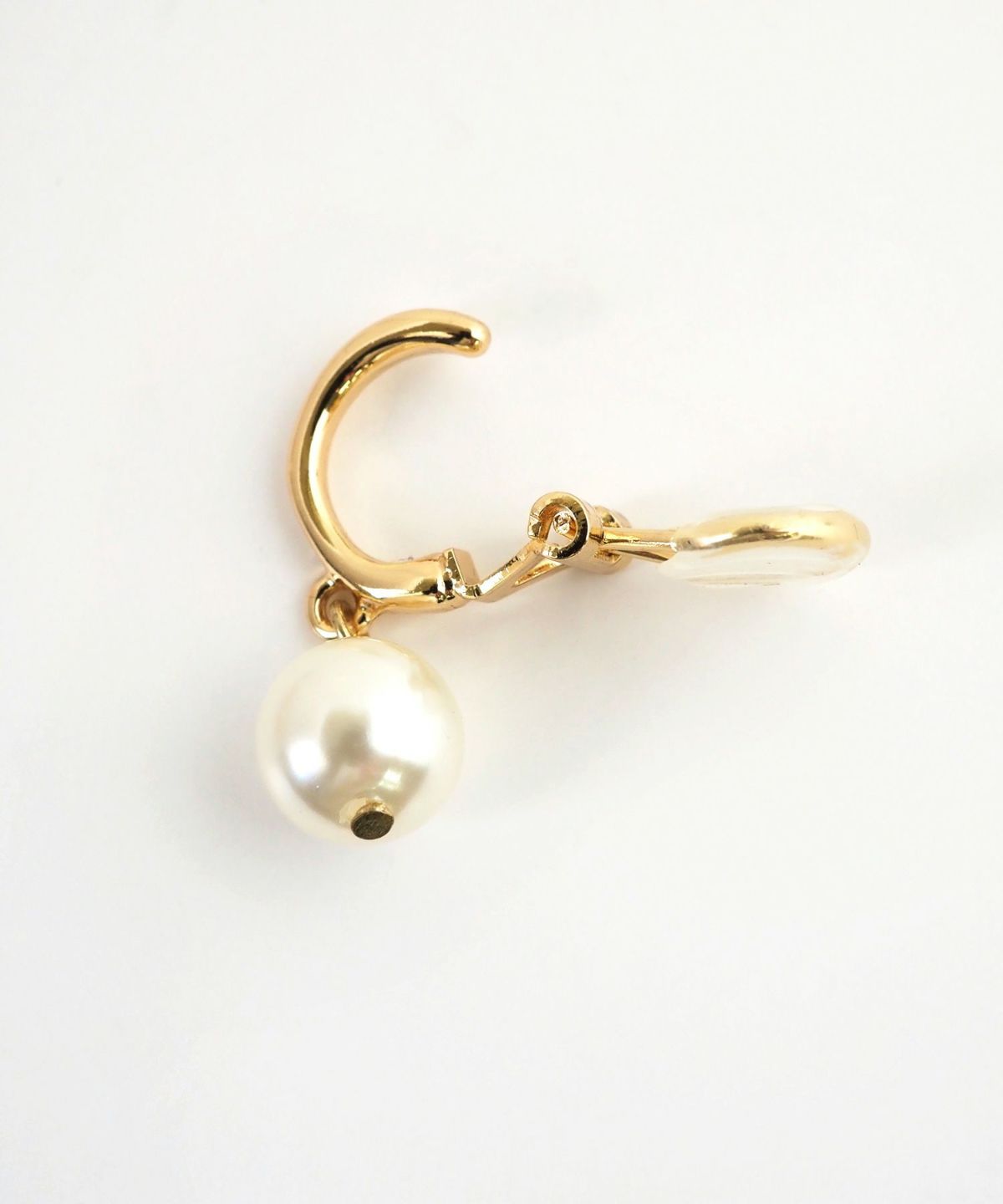 スイングパールクリップイヤリング