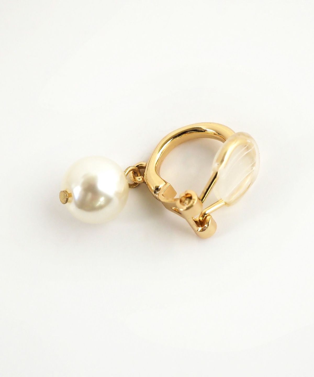スイングパールクリップイヤリング