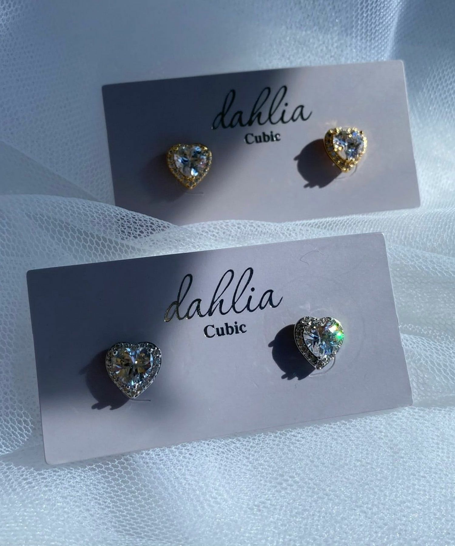 キュービックハートチタンポストピアス【Dahlia】