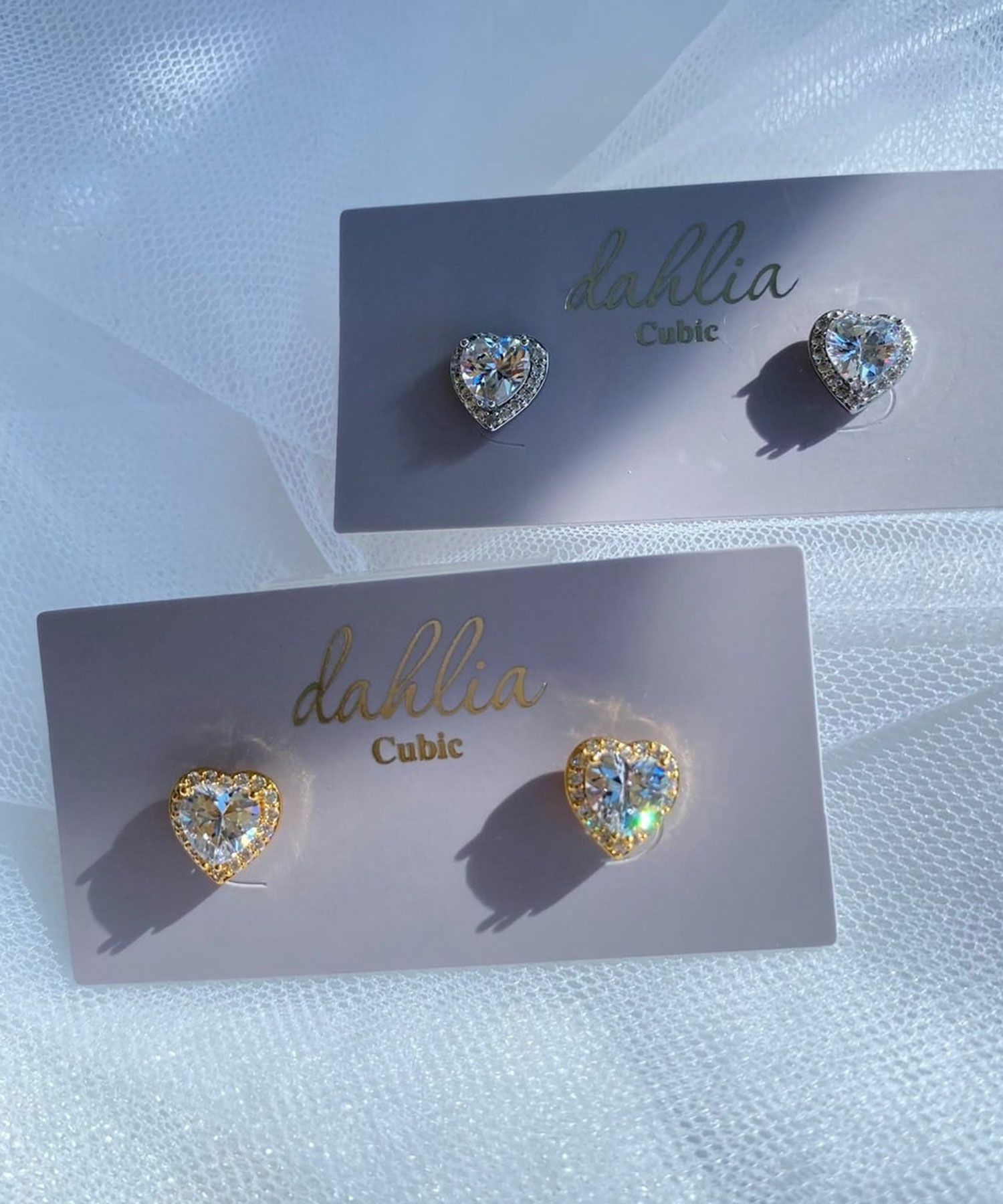 キュービックハートチタンポストピアス【Dahlia】