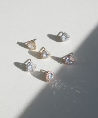 キュービックハートチタンポストピアス【Dahlia】
