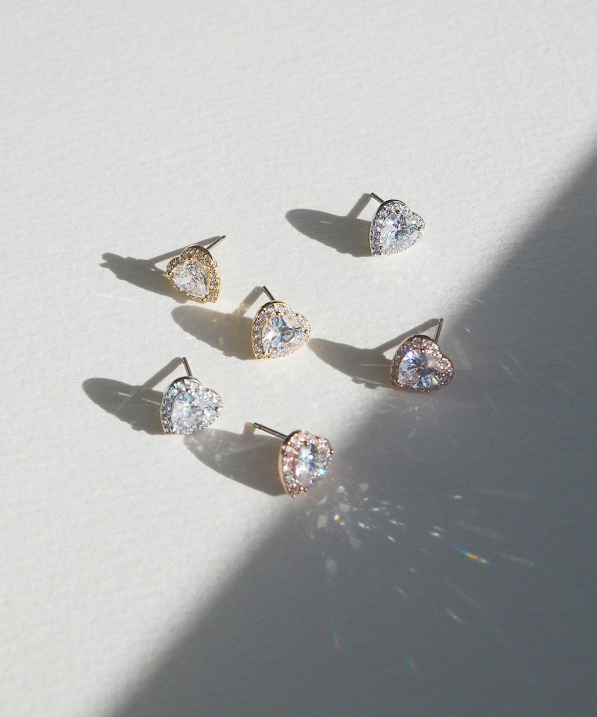 キュービックハートチタンポストピアス【Dahlia】