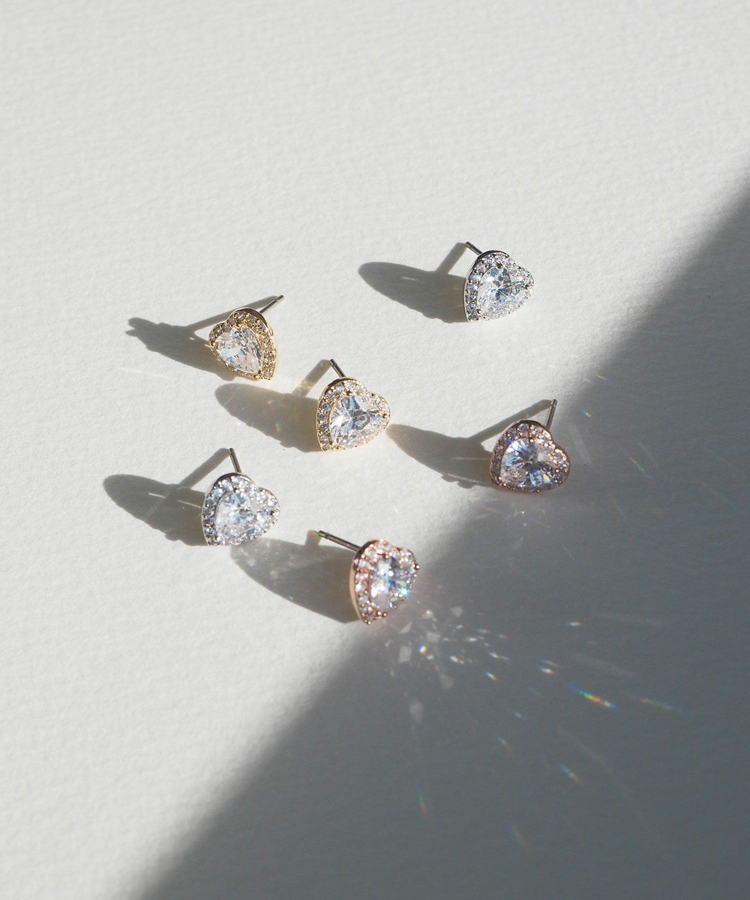 キュービックハートチタンポストピアス【Dahlia】