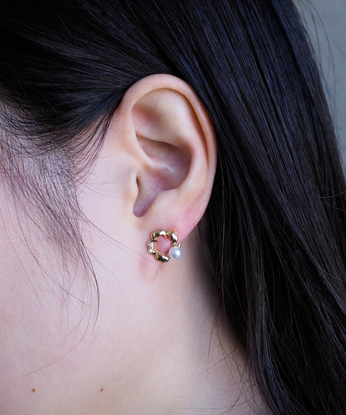 コバナパールラウンドメタルイヤリング