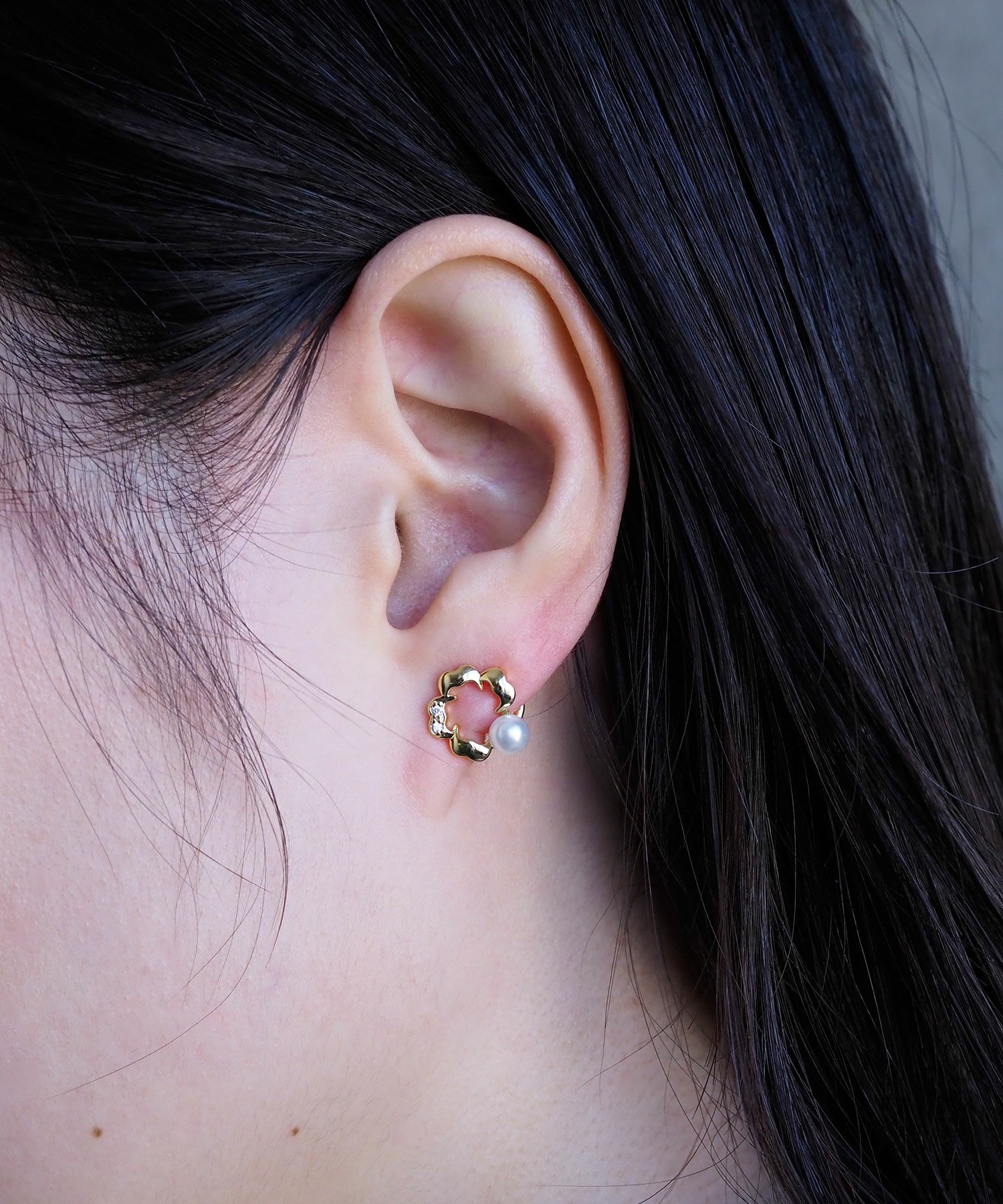 コバナパールラウンドメタルイヤリング