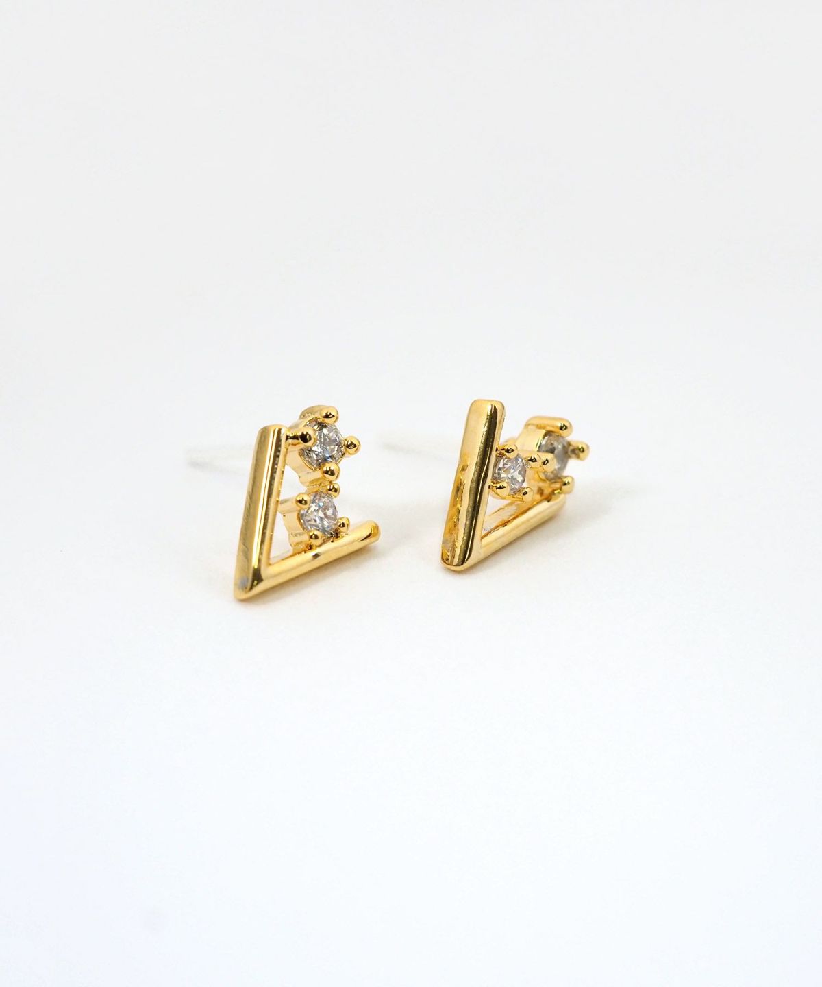 ワンアングルセラミックポストピアス