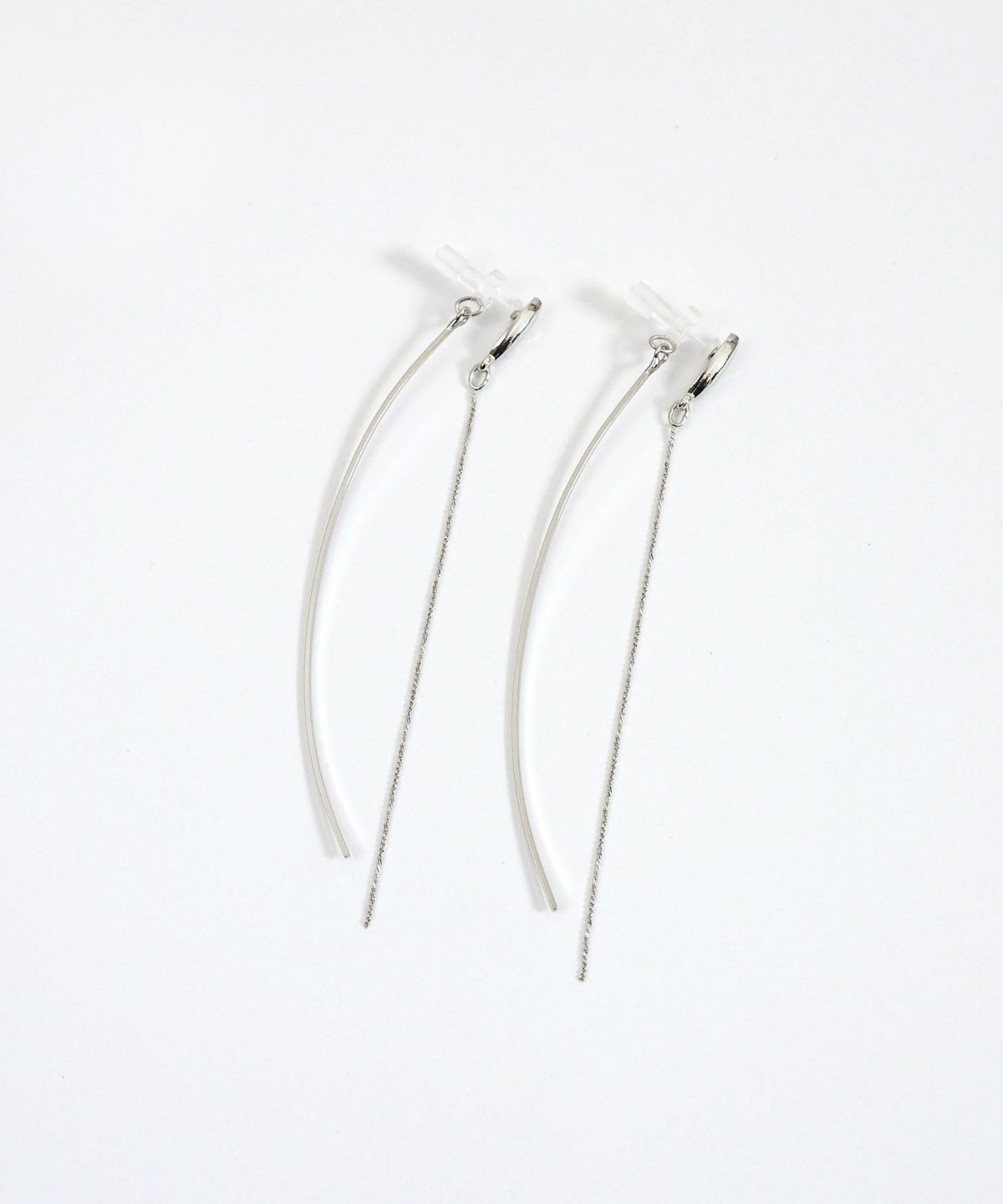 ストレートチェーンセラミックポストピアス