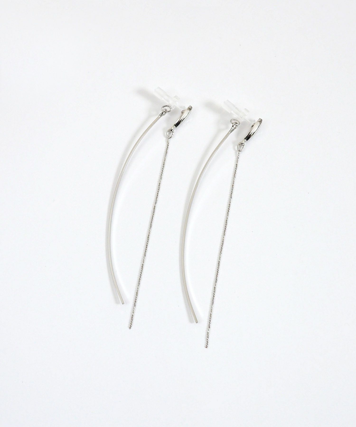 ストレートチェーンセラミックポストピアス