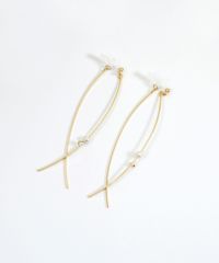 カーブラインセラミックポストピアス