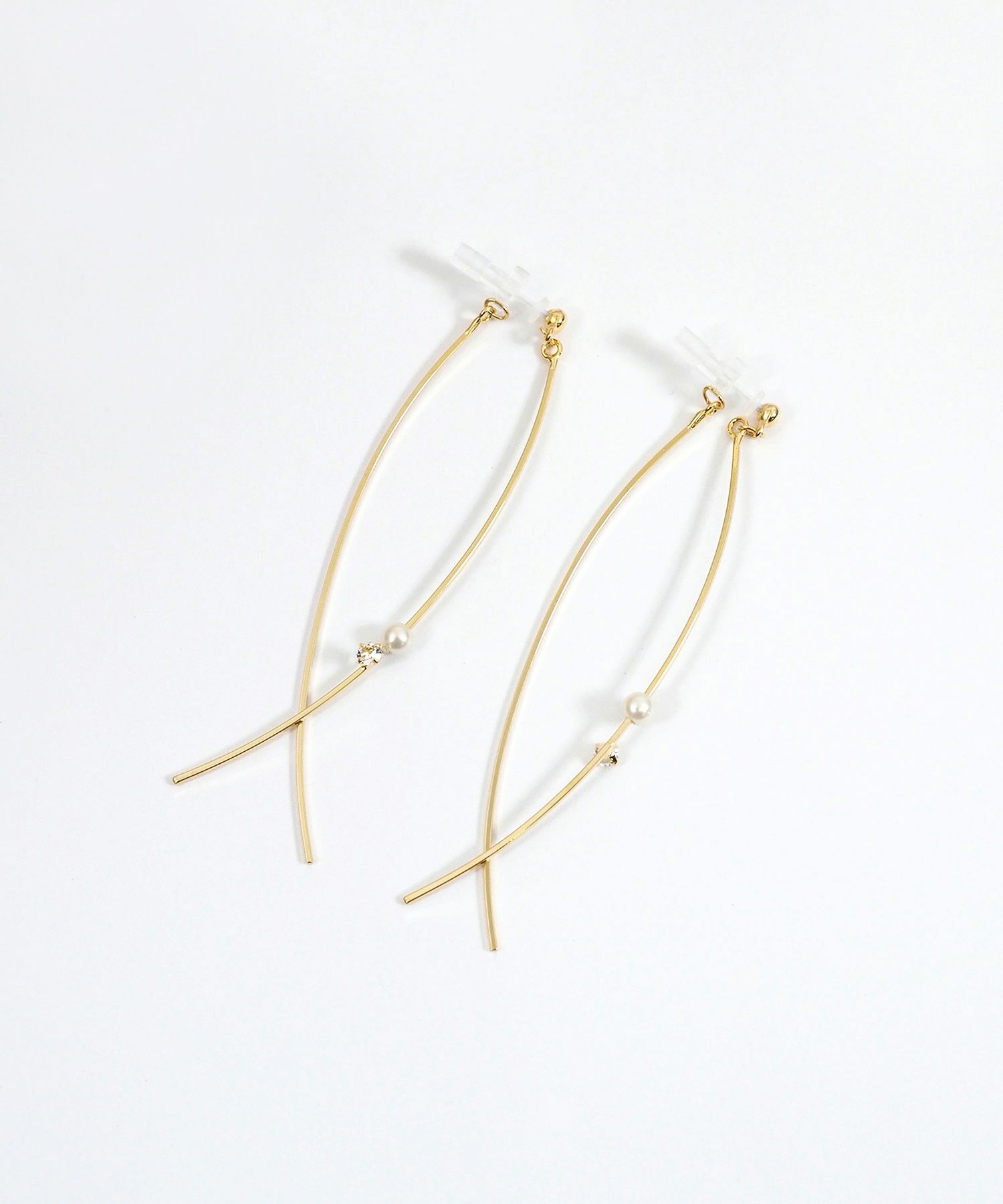 カーブラインセラミックポストピアス