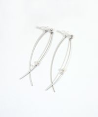 カーブラインセラミックポストピアス