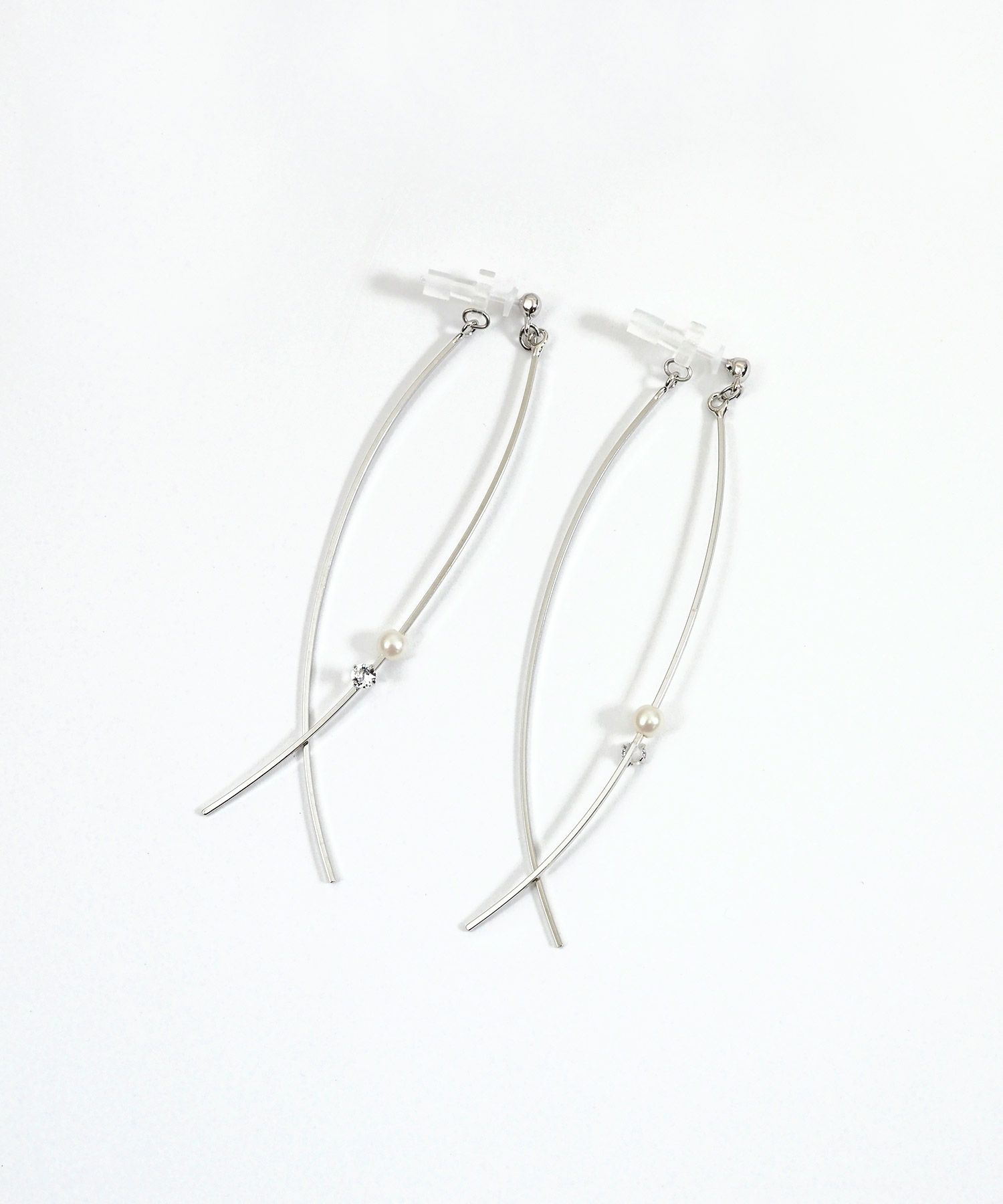 カーブラインセラミックポストピアス