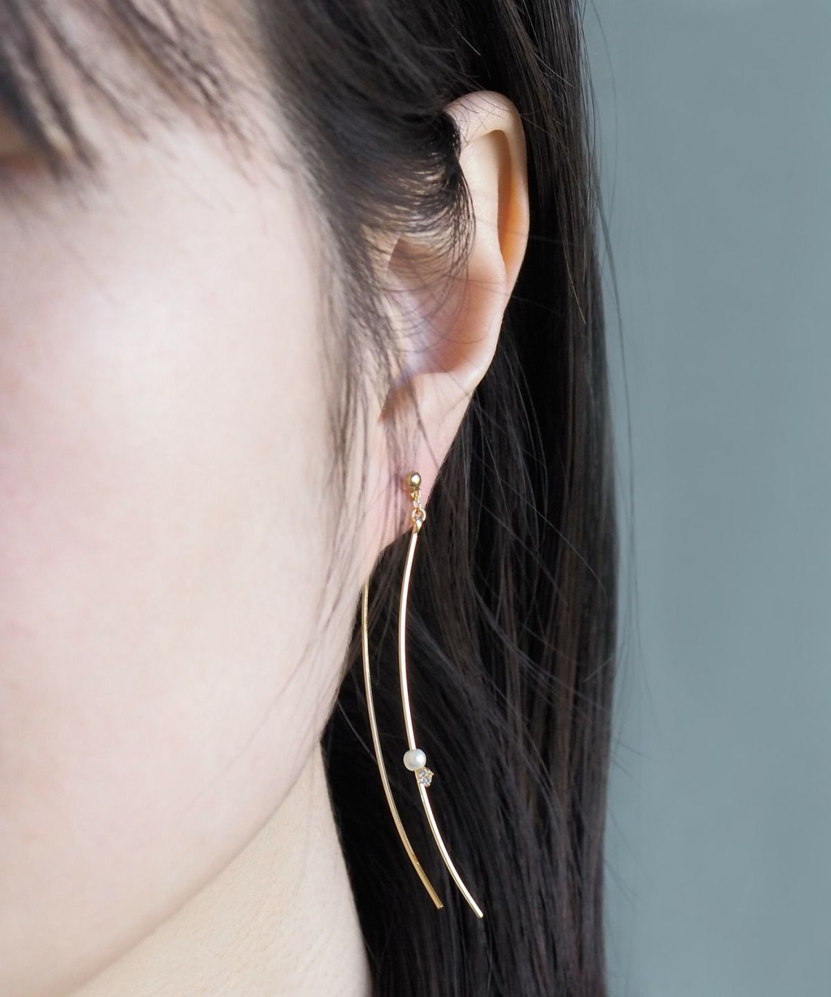 カーブラインセラミックポストピアス