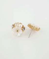 フラワービジューチタンポストピアス