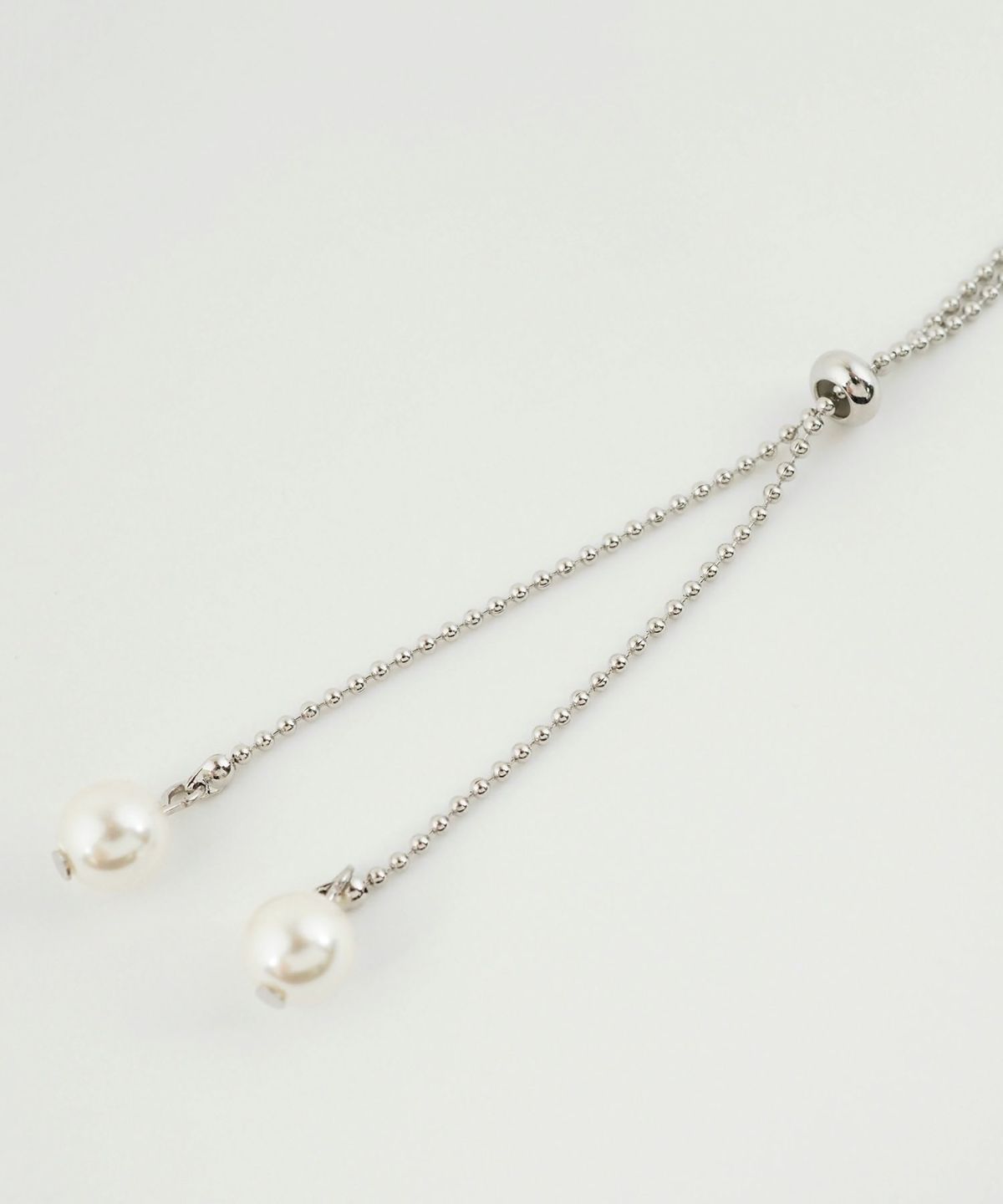 パールメタルボールロングネックレス