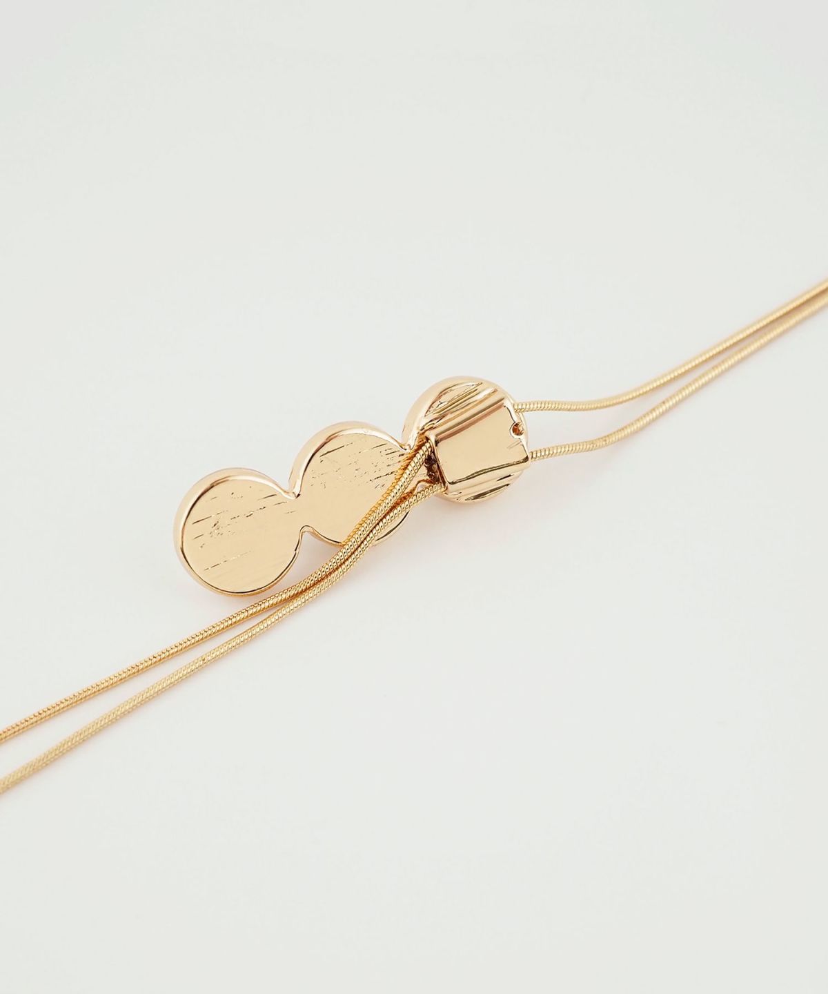 3連パールチャームロングネックレス