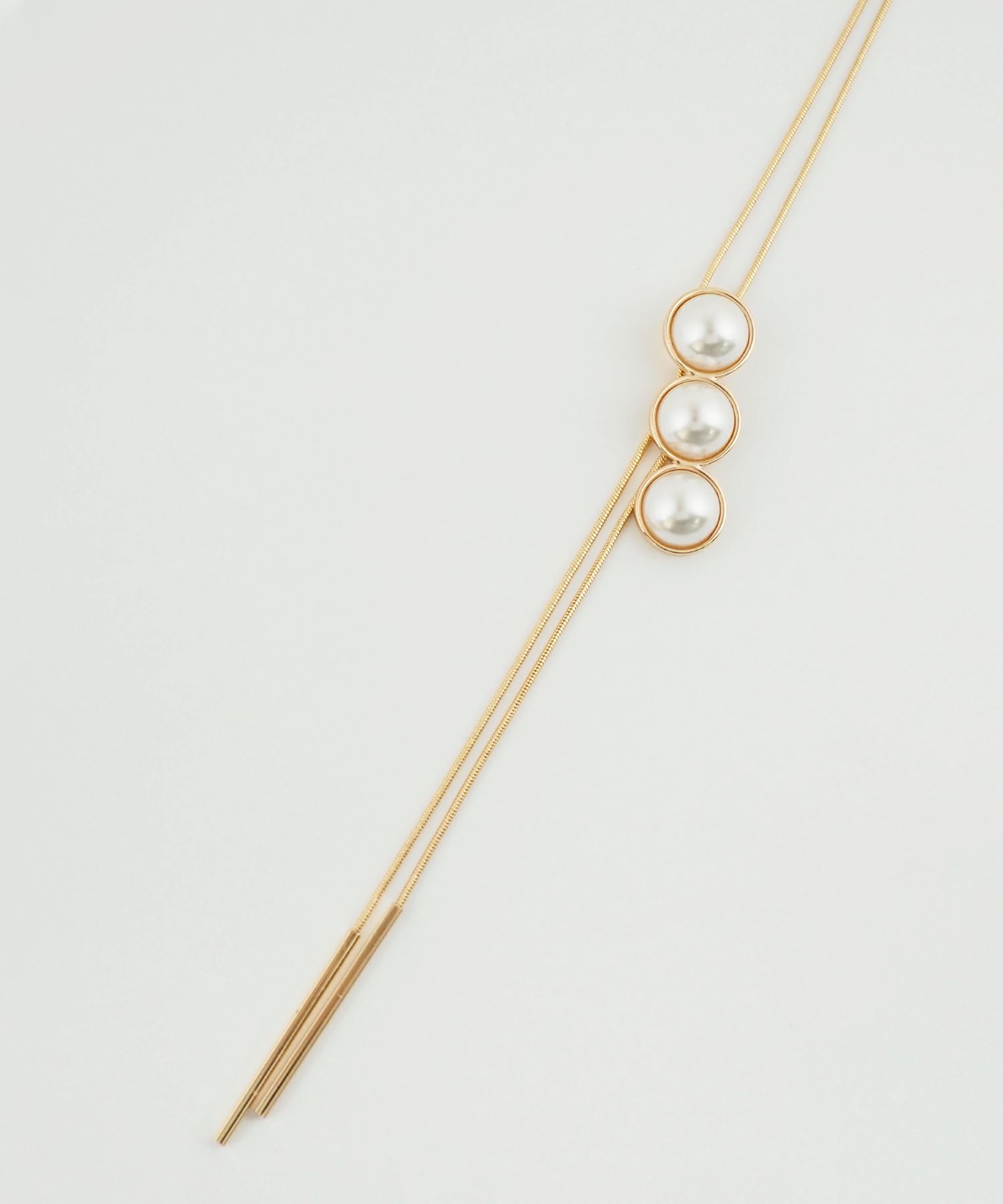 3連パールチャームロングネックレス