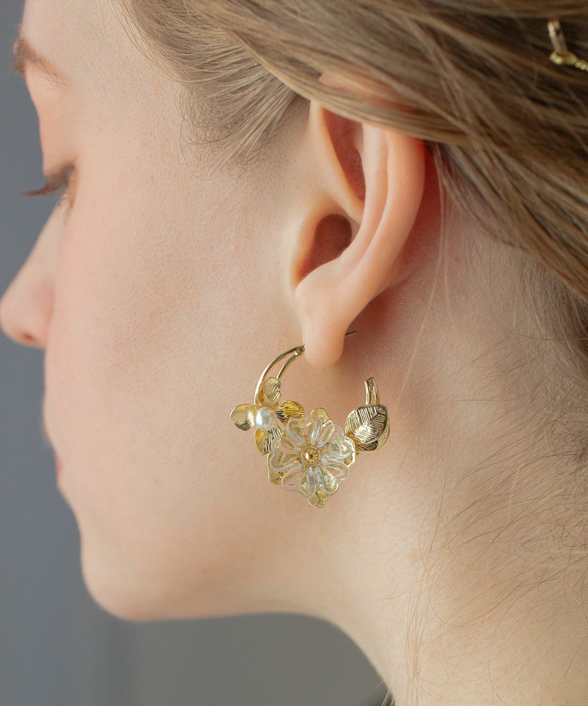 フラワーフープステンレスポストピアス【Sereno】