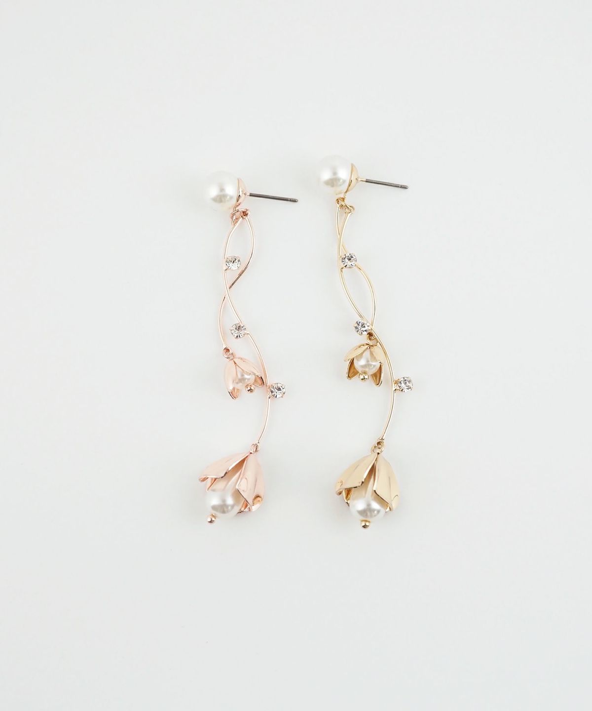 ベルフラワーチタンポストピアス【Sereno】