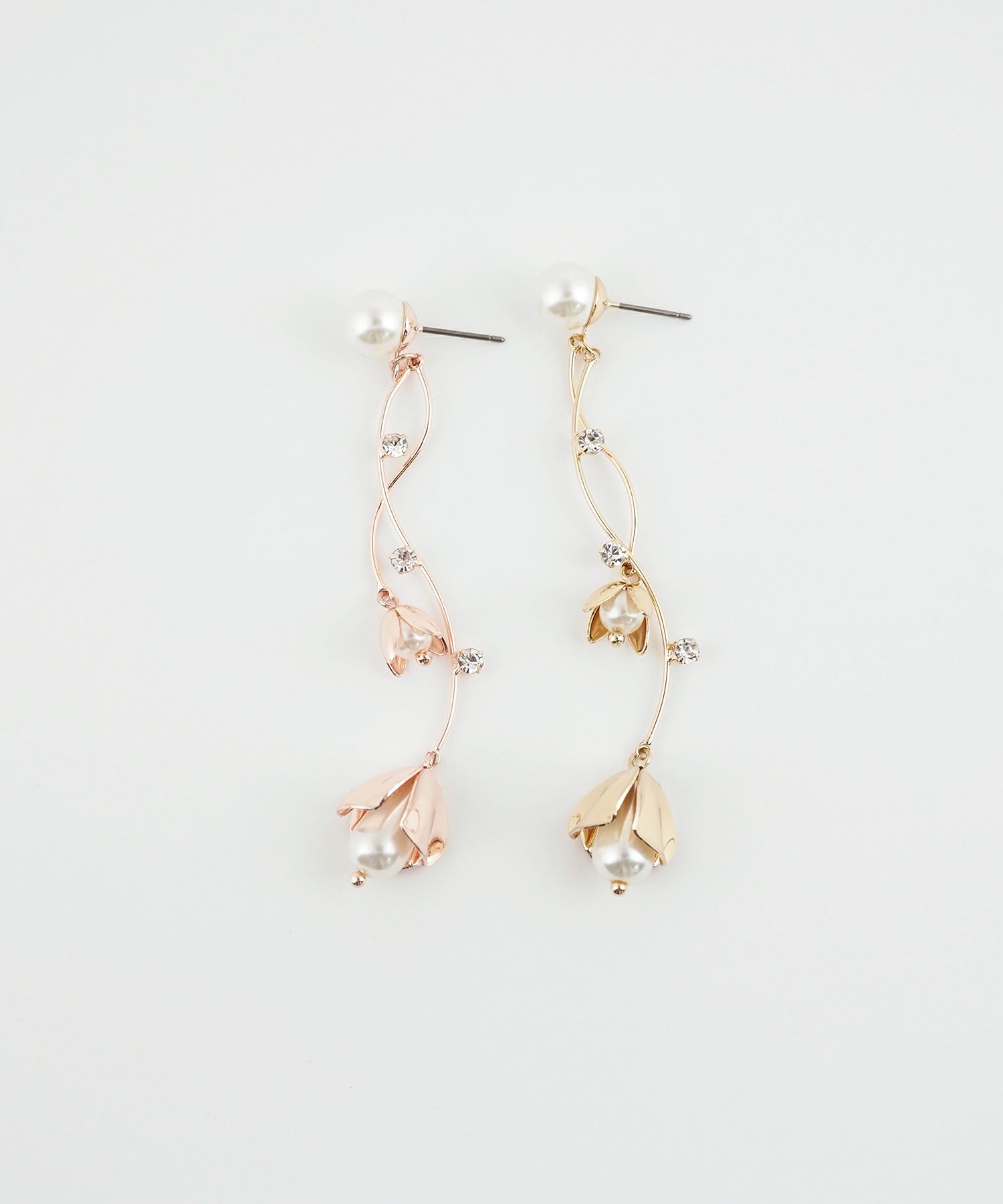 ベルフラワーチタンポストピアス【Sereno】