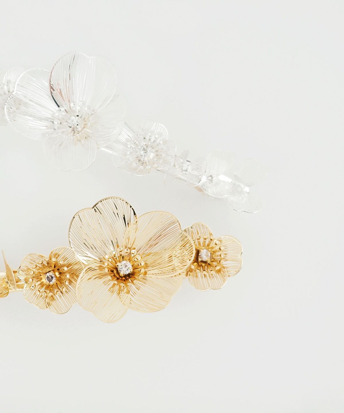 透かしフラワーバレッタ