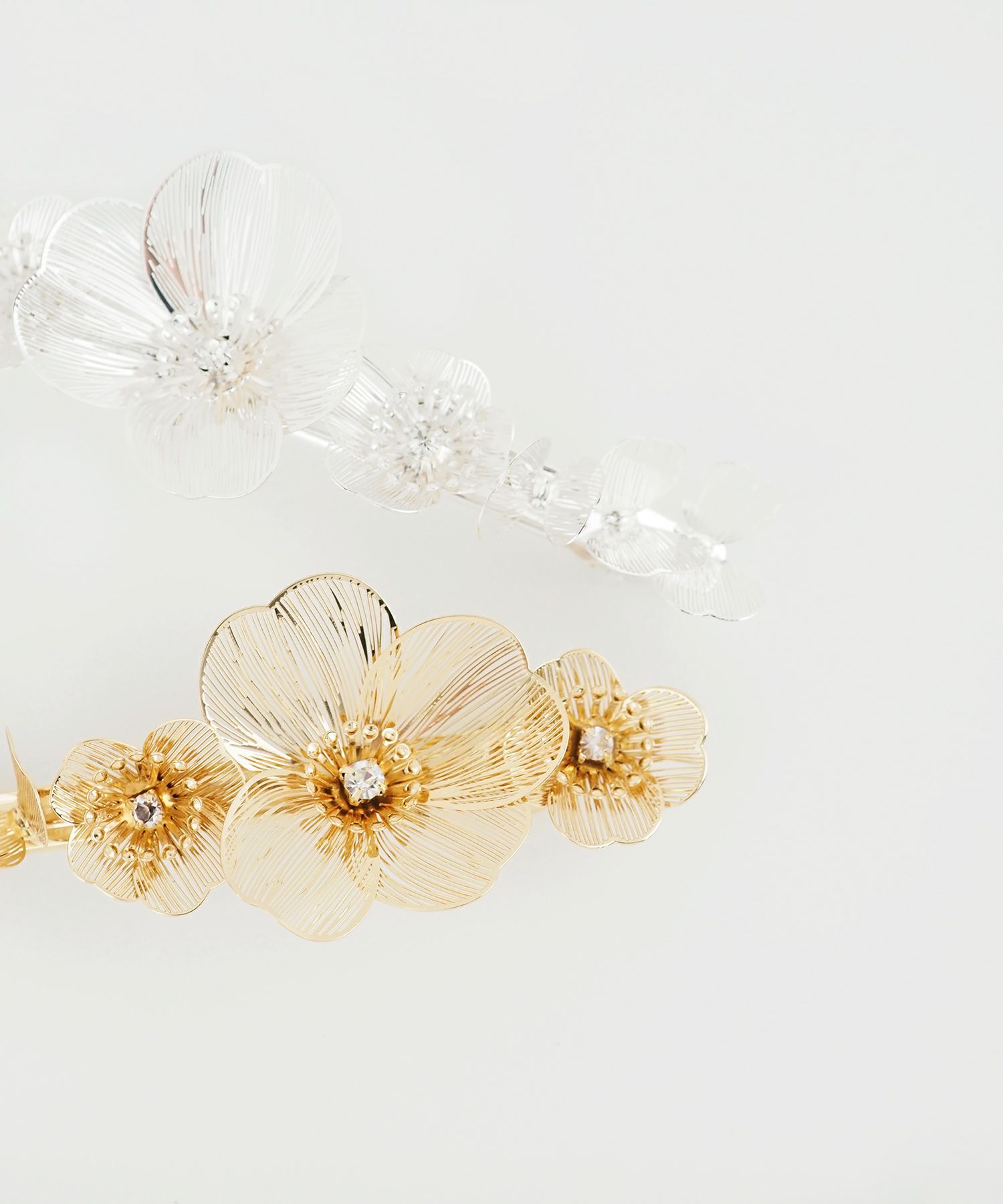 透かしフラワーバレッタ