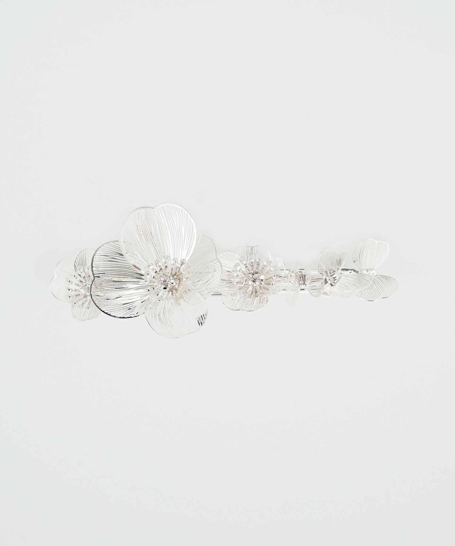 透かしフラワーバレッタ