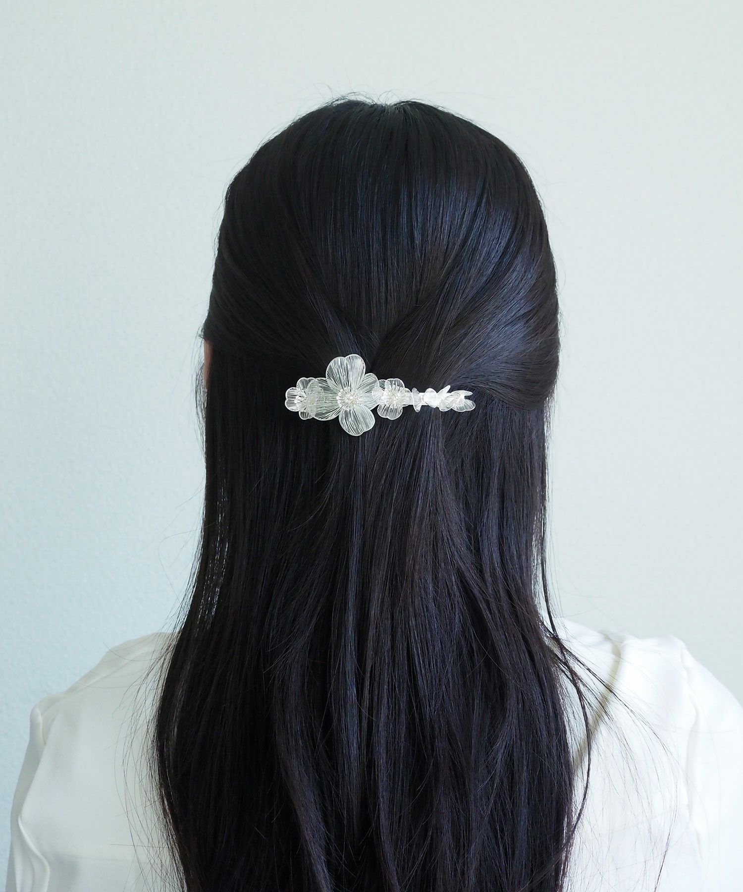 透かしフラワーバレッタ