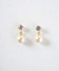 キュービック&パールK18ポストピアス