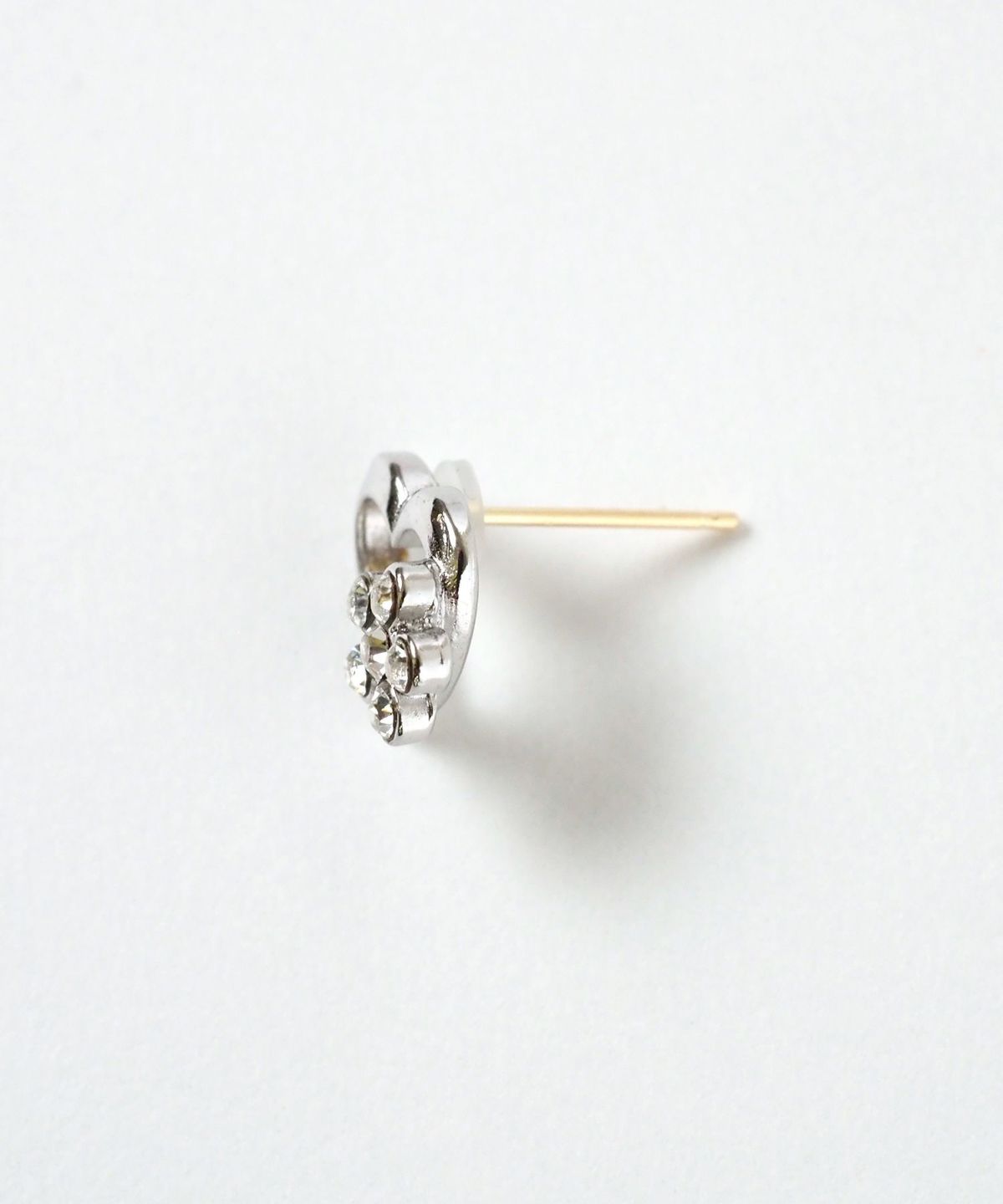 オープンハートフラワーK18ポストピアス