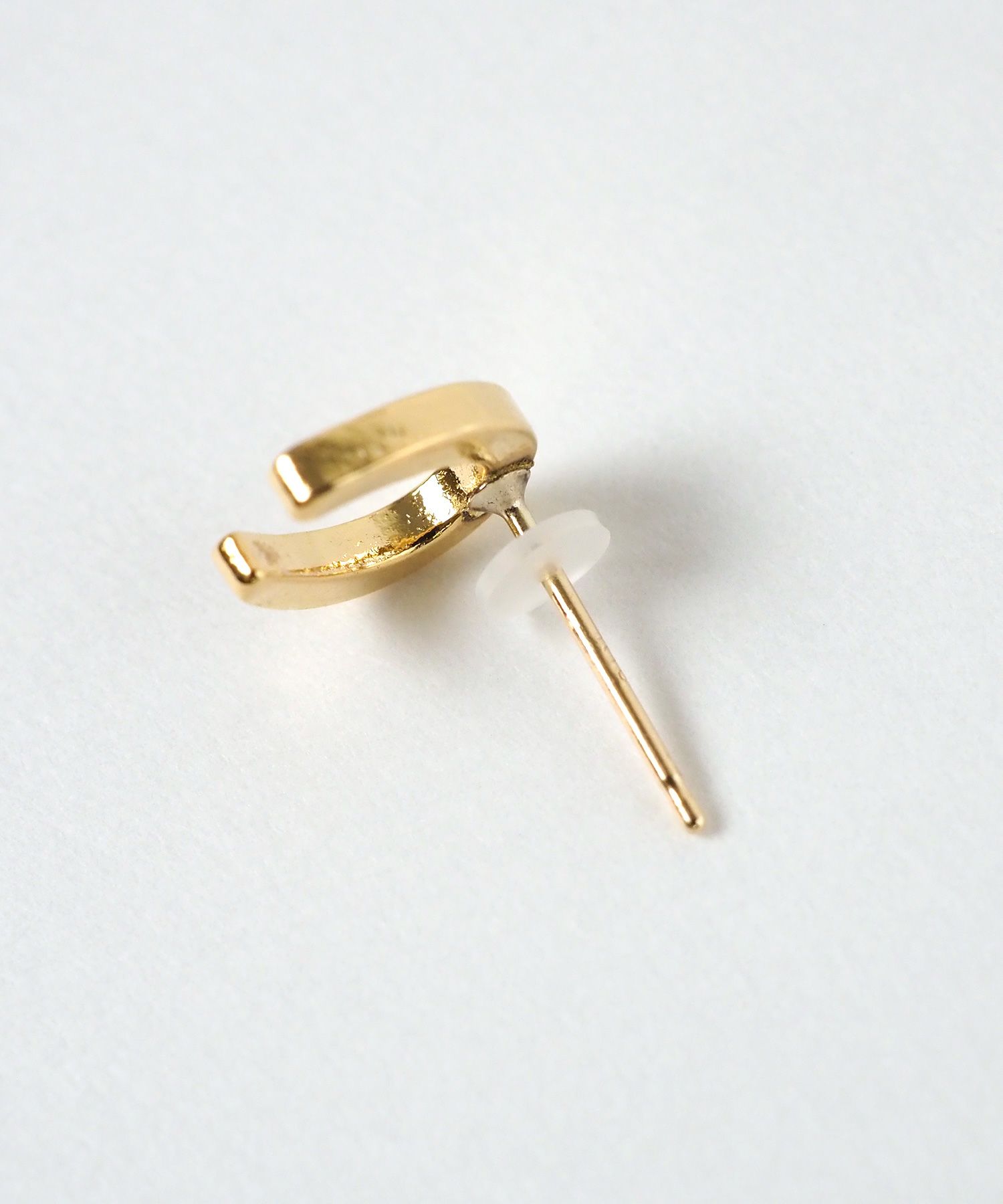 メタルホースシューK18ポストピアス