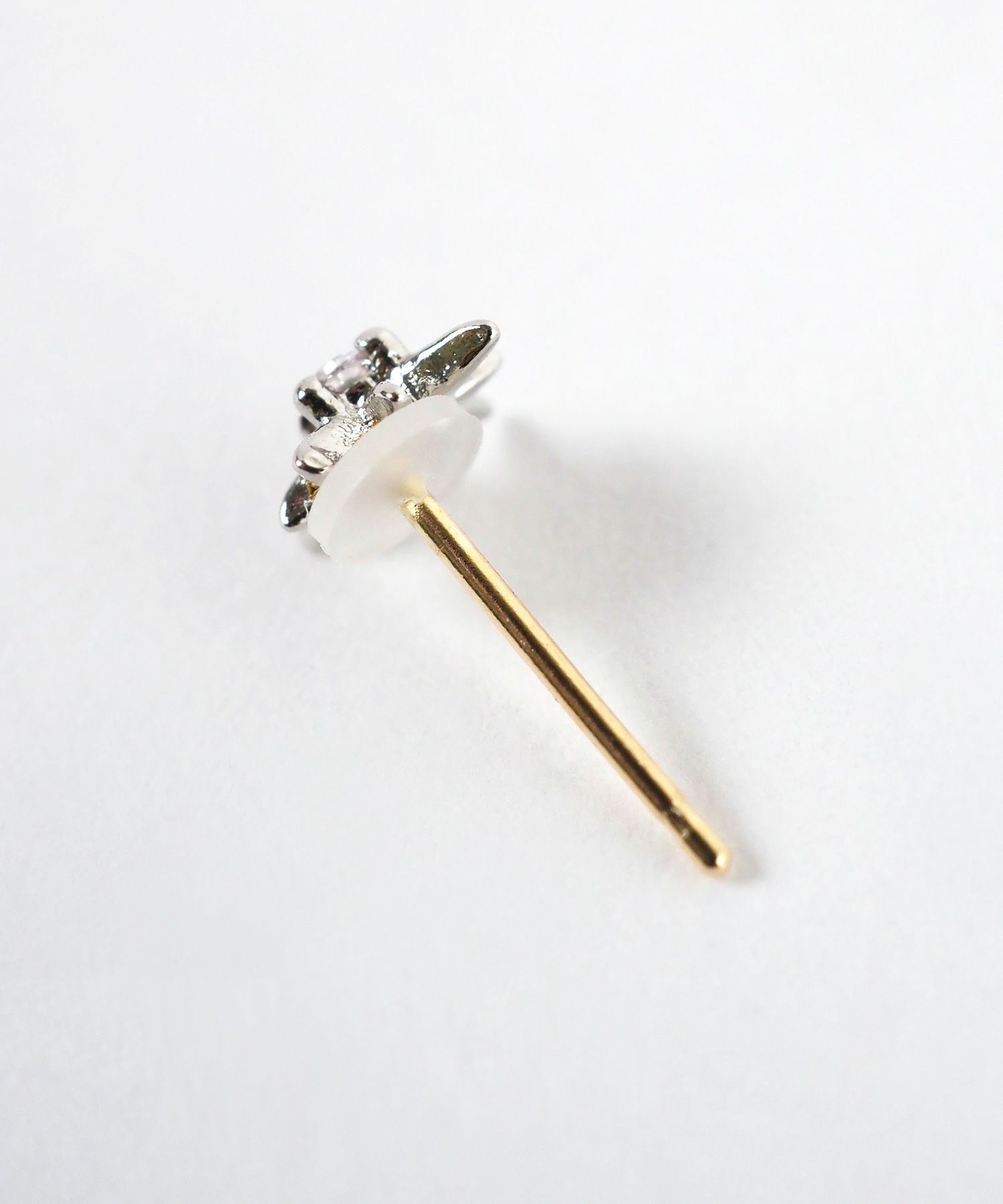 スパークリーキュービックK18ポストピアス