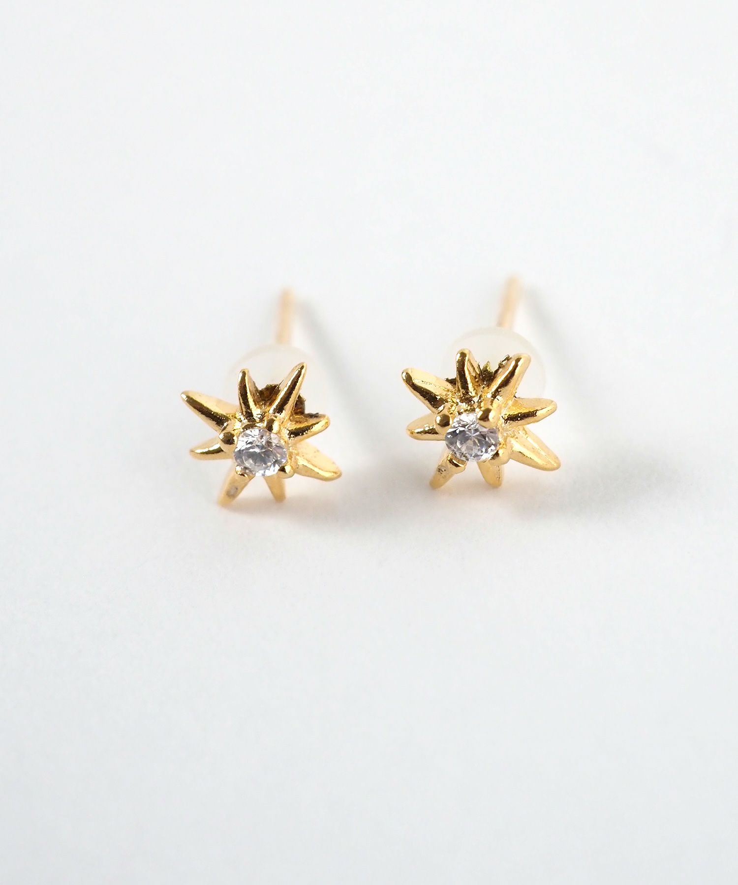 スパークリーキュービックK18ポストピアス