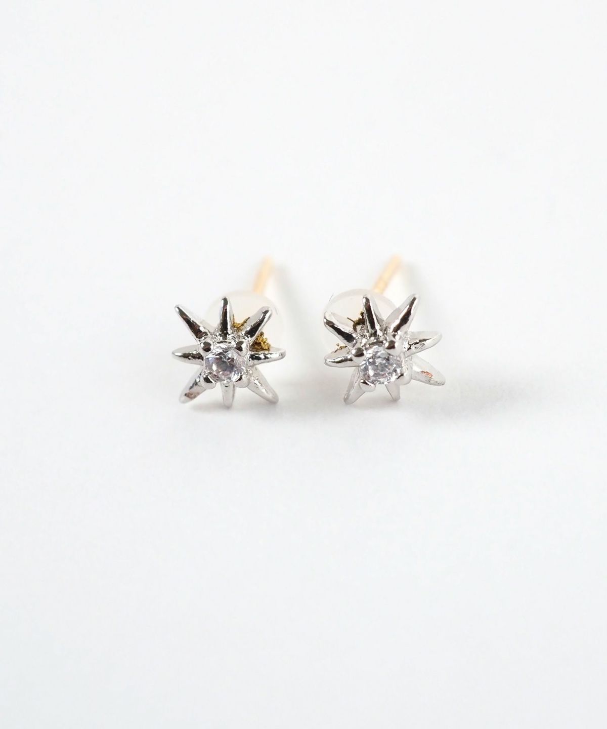 スパークリーキュービックK18ポストピアス