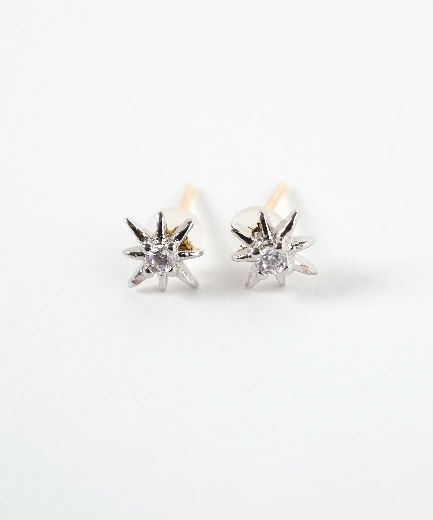 スパークリーキュービックK18ポストピアス