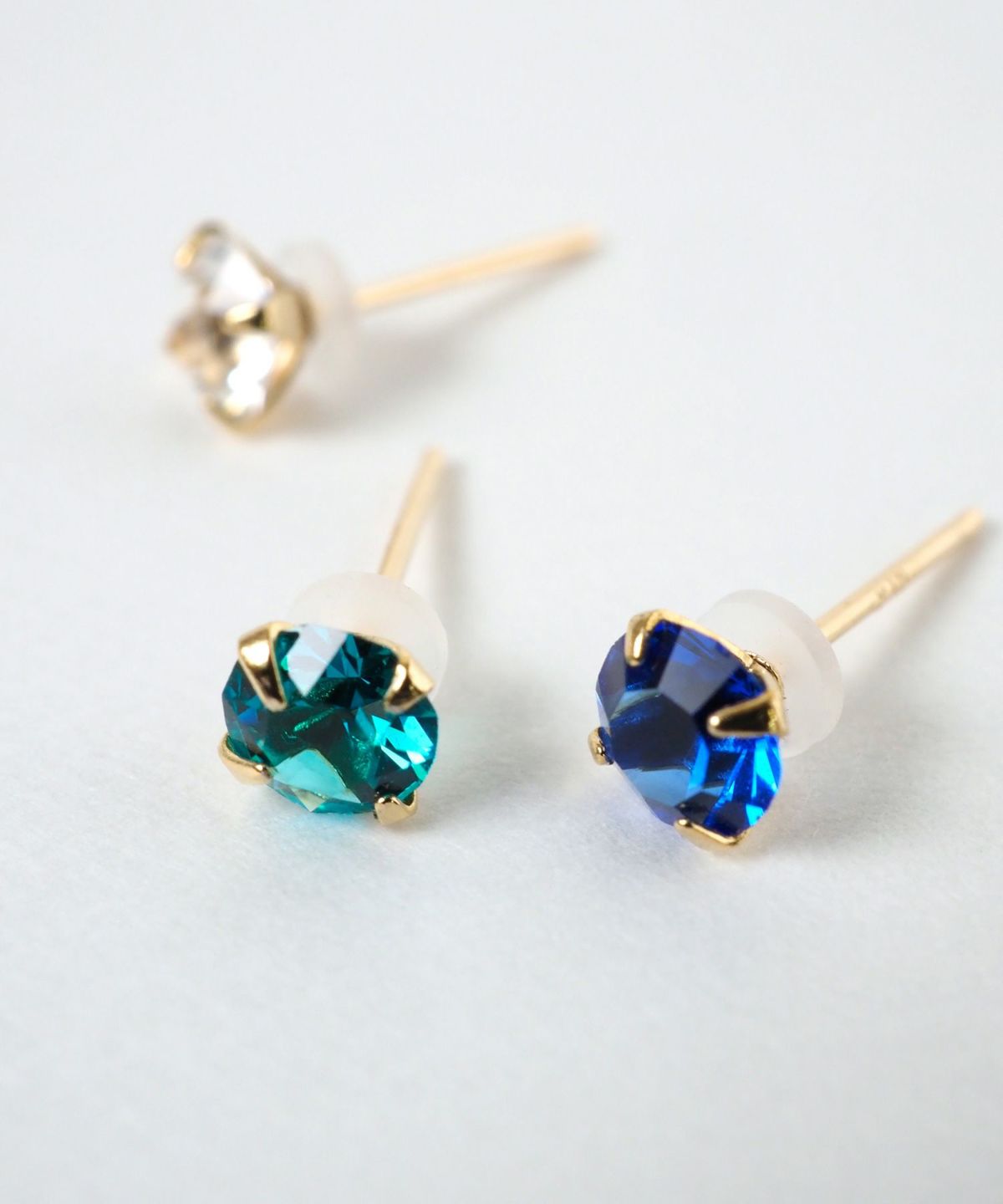 バースデーカラーストーンK18ポストピアス