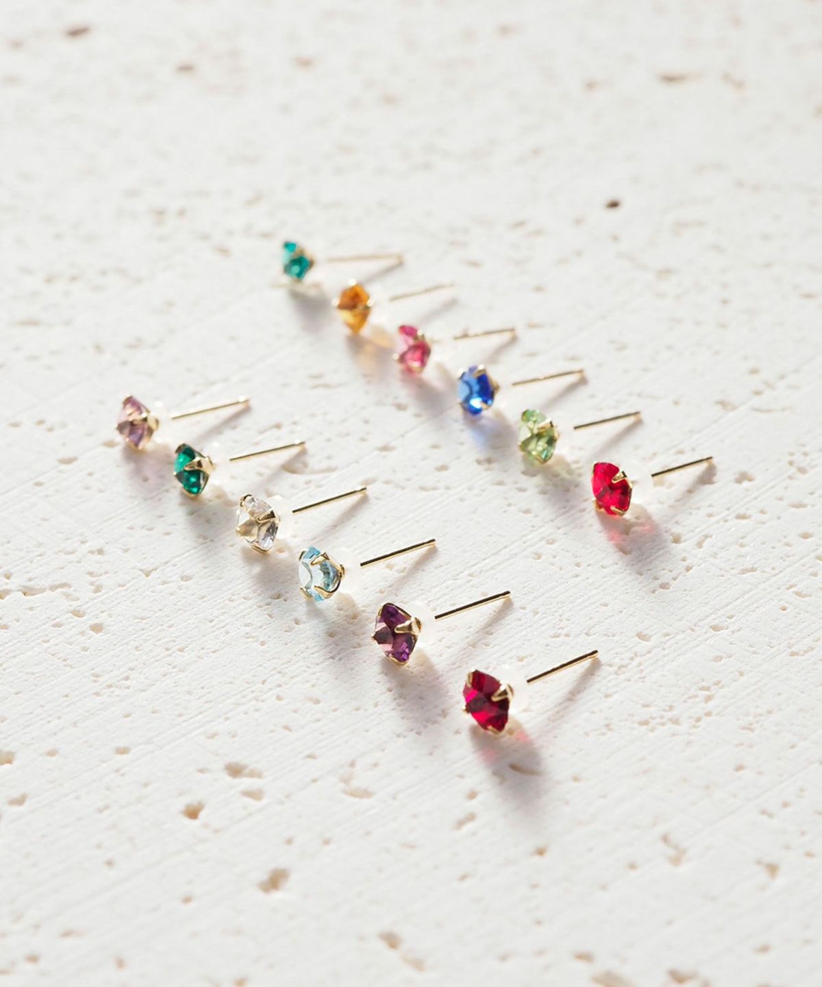 バースデーカラーストーンK18ポストピアス
