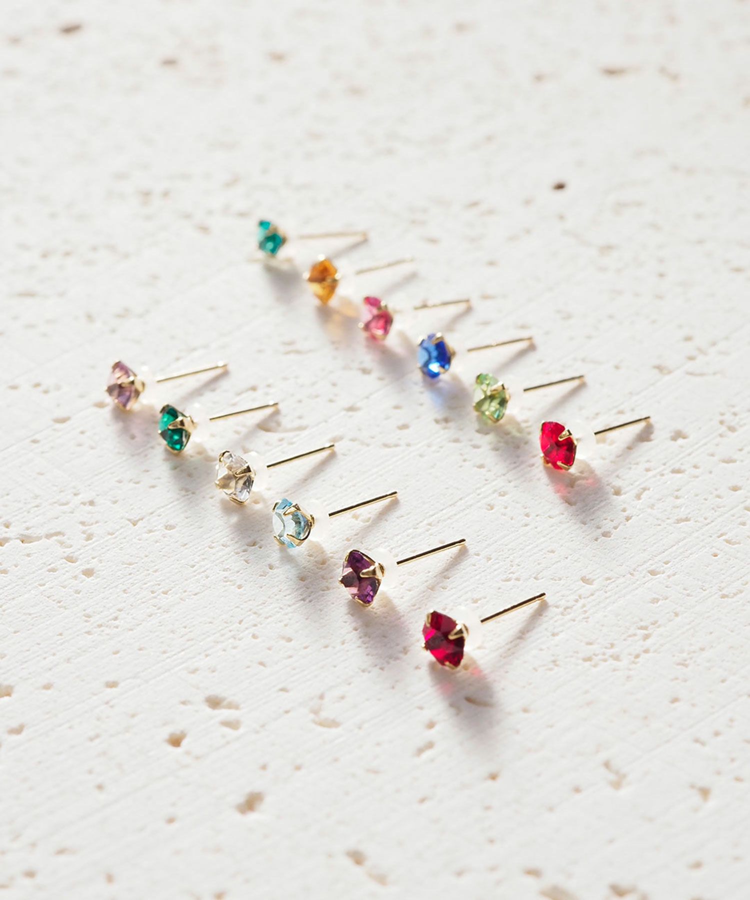 バースデーカラーストーンK18ポストピアス