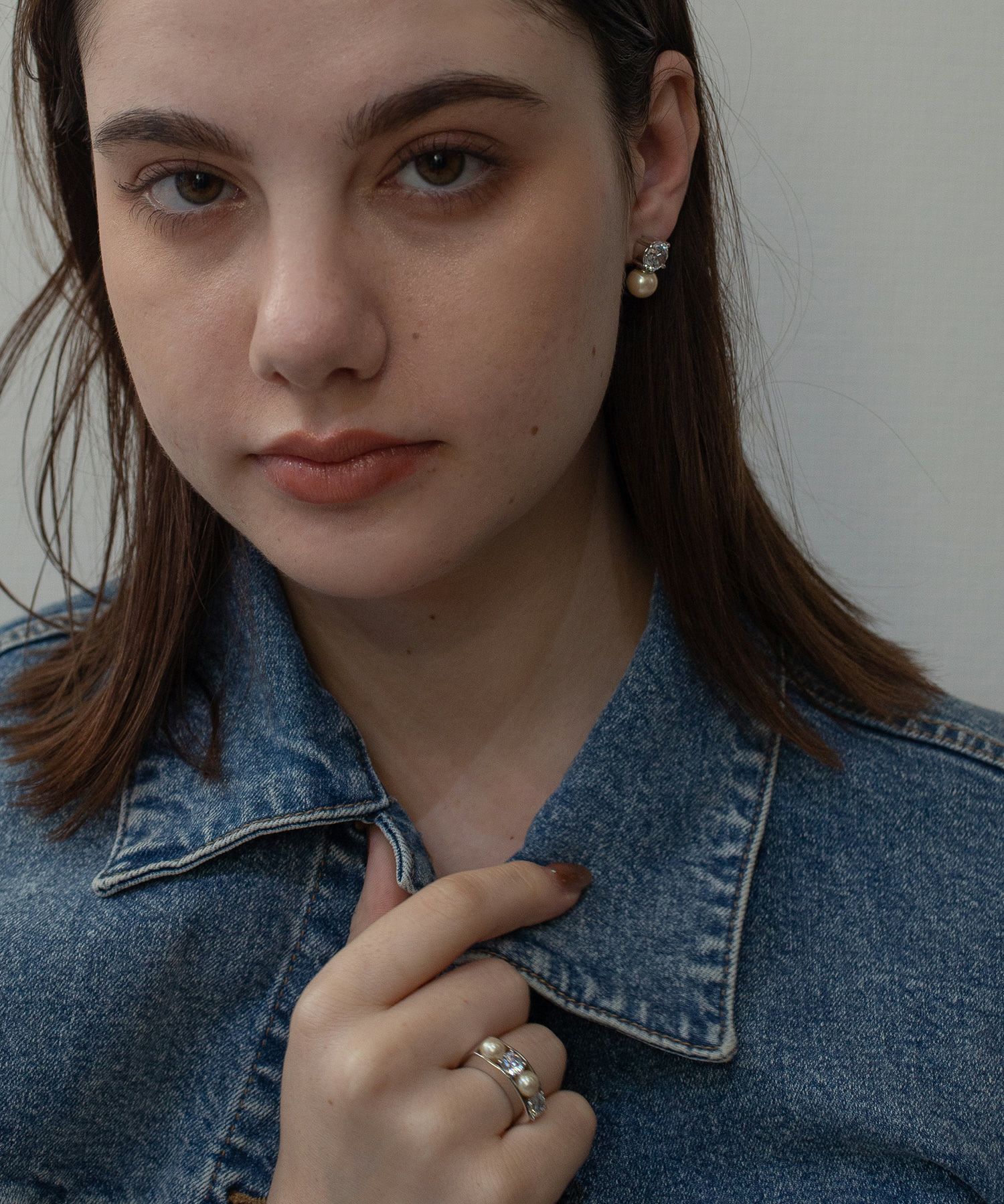 キュービックジルコニア×シェルパールチタンポストピアス