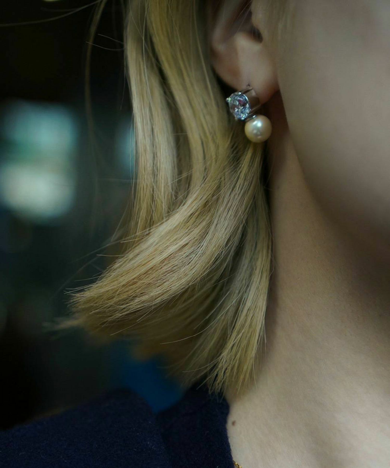 キュービックジルコニア×シェルパールチタンポストピアス