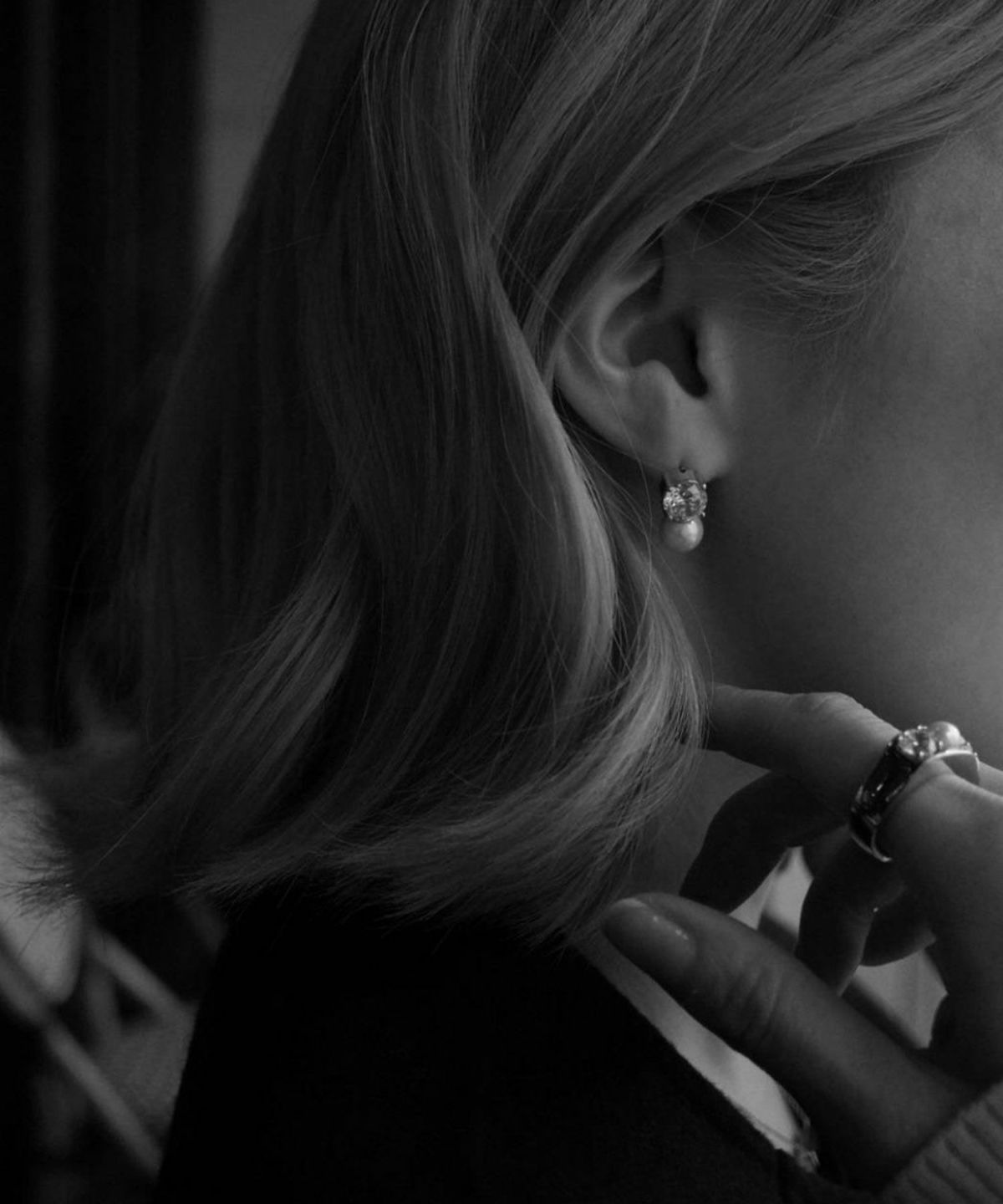 キュービックジルコニア×シェルパールチタンポストピアス