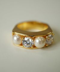 キュービックジルコニア×シェルパールリング