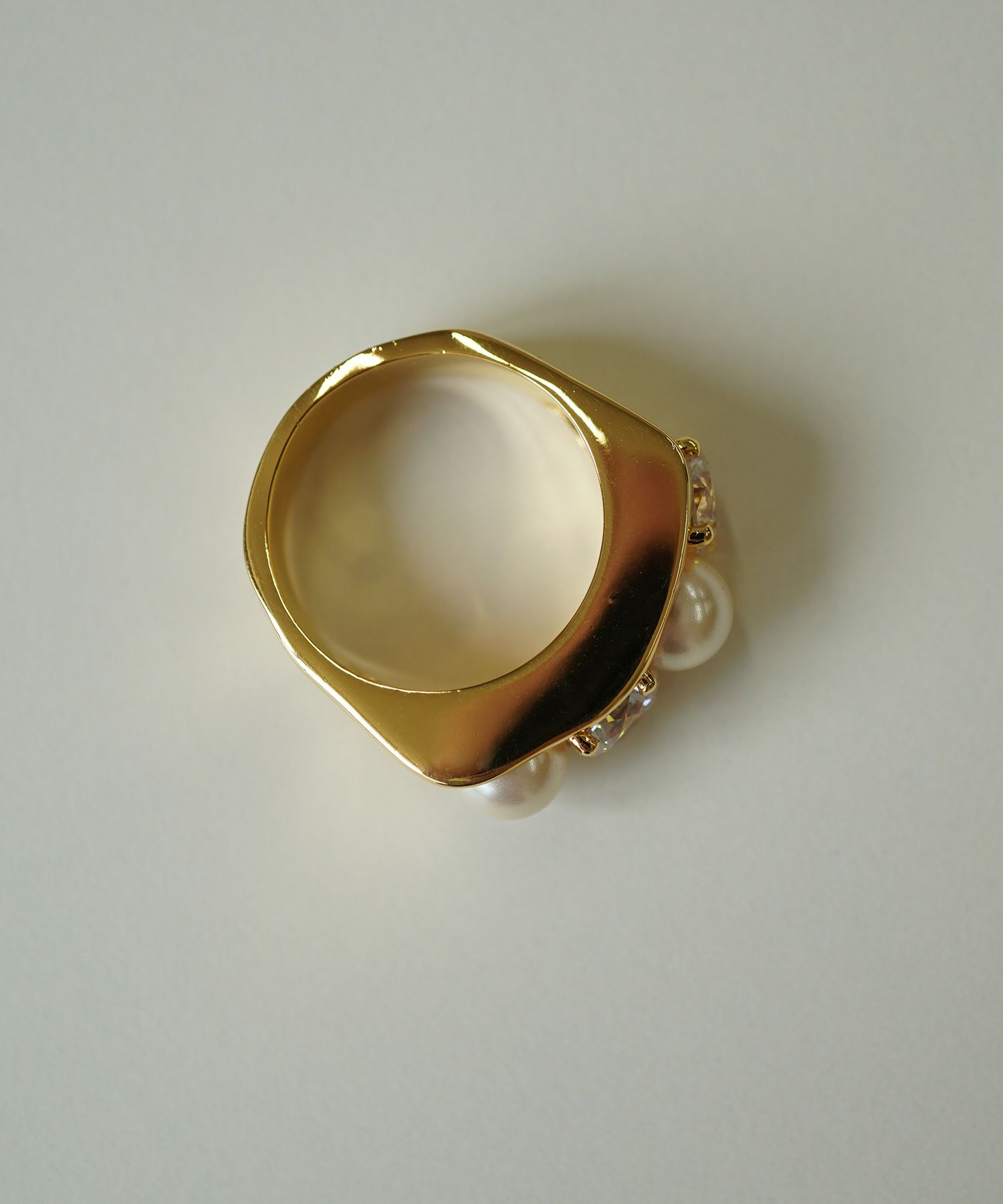 キュービックジルコニア×シェルパールリング