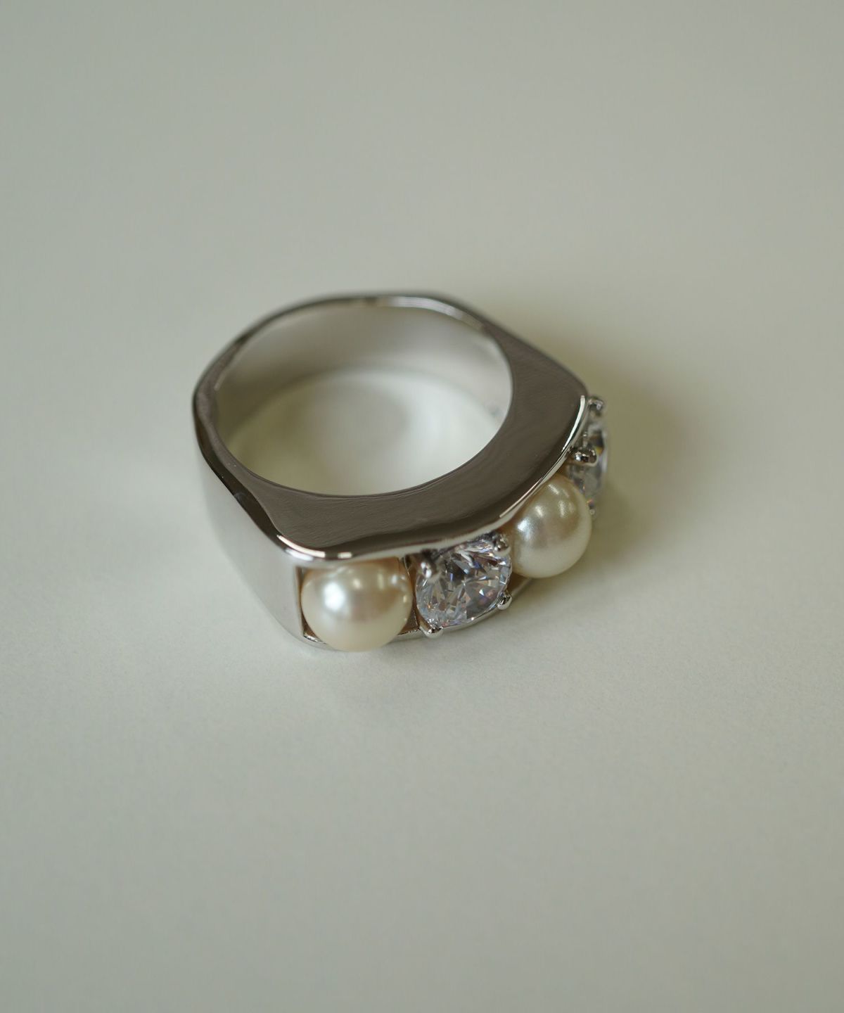 キュービックジルコニア×シェルパールリング