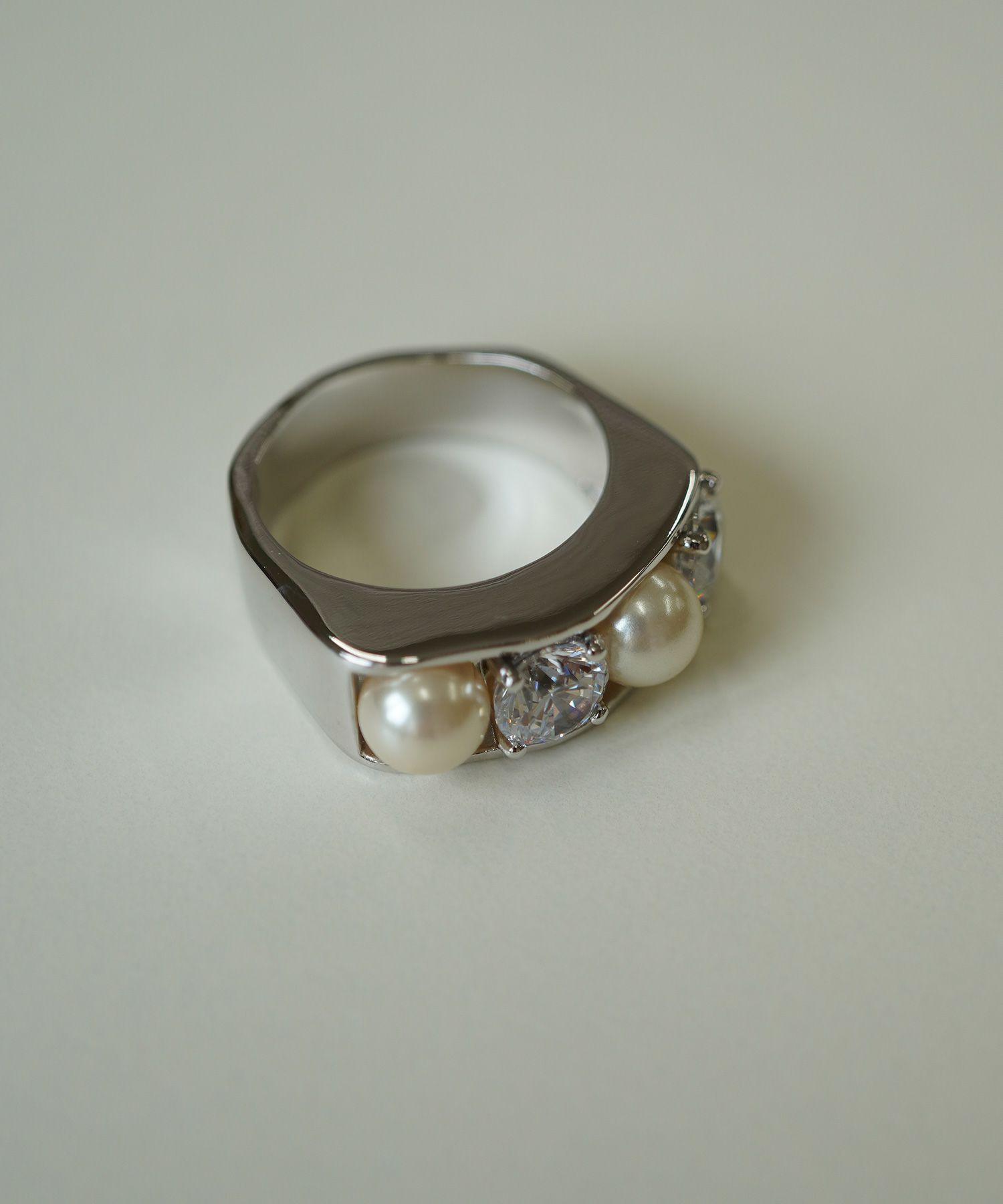 キュービックジルコニア×シェルパールリング