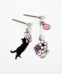 猫と桜チタンポストピアス