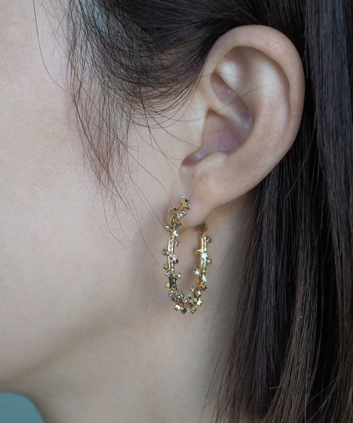スパイラルストーンフープピアス
